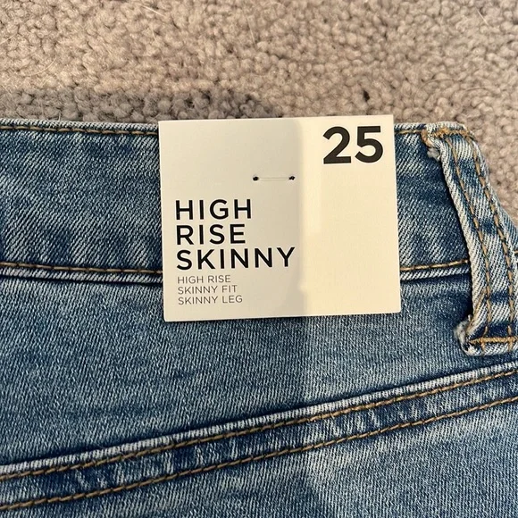 Forever 21 High Rise skinny Jeans - Picture 3 of 3